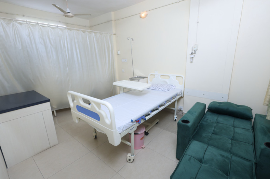 Super Deluxe AC at Dr. Gandhi's Nursing Home